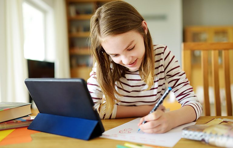 online egitim faydalari nelerdir e1639748581336